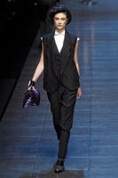 Dolce_Gabbana_Fall_2011_kgsTqrY3NzFx.jpg