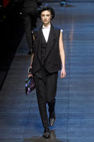 Dolce_Gabbana_Fall_2011_XdiZETr46Bax.jpg