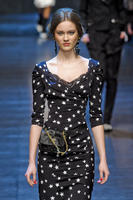 Dolce_Gabbana_Fall_2011_i0VWO_4yB5kx.jpg