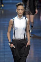 Dolce_Gabbana_Fall_2011_3pCR8y0hUfCx.jpg