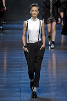 Dolce_Gabbana_Fall_2011_YrO_VwISfRzx.jpg