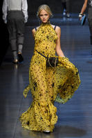 Dolce_Gabbana_Fall_2011__qCMgUY2pHmx.jpg