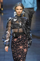 Dolce_Gabbana_Fall_2011_GZvpTh00HBVx.jpg