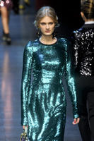 Dolce_Gabbana_Fall_2011_8bHNBtlhXtvx.jpg