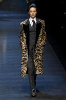 Dolce_Gabbana_Fall_2011_pOAdCLTp9GXx.jpg