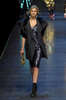Dolce_Gabbana_Fall_2011_ho4DjONKuhFx.jpg