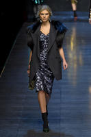 Dolce_Gabbana_Fall_2011_W9G1kY2Zvjpx.jpg