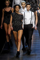 Dolce_Gabbana_Fall_2011_Itr0pyQahKJx.jpg