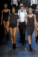 Dolce_Gabbana_Fall_2011_YEl4N5fWFuSx.jpg
