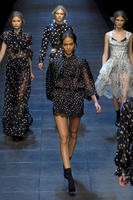 Dolce_Gabbana_Fall_2011_0X48TVHQMF2x.jpg