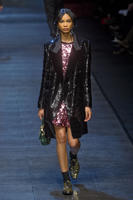 Dolce_Gabbana_Fall_2011_1_YiX3kMNWax.jpg
