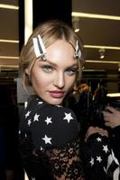 Dolce_Gabbana_Fall_2011_Backstage_fku34rMkwd_x.jpg