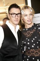 Dolce_Gabbana_Fall_2011_Backstage_v_WDLqgFuX3x.jpg