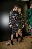 Dolce_Gabbana_Fall_2011_Backstage_5ErqMZssXK4x.jpg