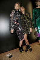 Dolce_Gabbana_Fall_2011_Backstage_jLkkaOex_Ilx.jpg