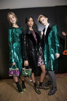 Dolce_Gabbana_Fall_2011_Backstage_Vb1W7cLUmrUx.jpg