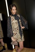 Dolce_Gabbana_Fall_2011_Backstage_cxoKulPrislx.jpg