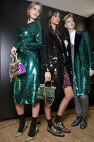 Dolce_Gabbana_Fall_2011_Backstage_dnnuLgDNUMBx.jpg