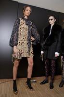 Dolce_Gabbana_Fall_2011_Backstage_rIrKui834Gtx.jpg
