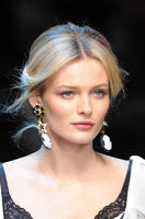 Dolce_Gabbana_Fall_2011_Details_g1qSBgonuFtx.jpg