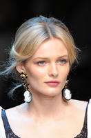 Dolce_Gabbana_Fall_2011_Details_J2kMYNOeLZix.jpg