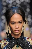 Dolce_Gabbana_Fall_2011_Details_GmlRzunDaP7x.jpg