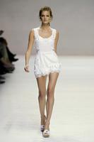 Dolce_Gabbana_Spring_2011__HfxRxDidMxx.jpg