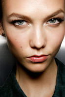 Dolce_Gabbana_Spring_2012_Backstage_mY2U4N4QJ1Fx.jpg