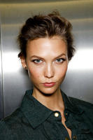 Dolce_Gabbana_Spring_2012_Backstage_quElgRTzoBcx.jpg