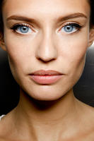 Dolce_Gabbana_Spring_2012_Backstage_LmG0MTJfIQQx.jpg