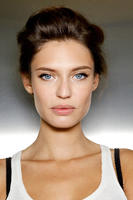 Dolce_Gabbana_Spring_2012_Backstage_xNYeBTap5pdx.jpg