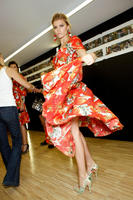 Dolce_Gabbana_Spring_2012_Backstage_z55BrDPuw4yx.jpg