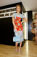 Dolce_Gabbana_Spring_2012_Backstage_a3qzx5a_Mdzx.jpg