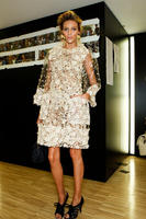 Dolce_Gabbana_Spring_2012_Backstage_vX_UdzKT0zhx.jpg