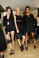 Dolce_Gabbana_Spring_2012_Backstage_YZUaeubj8qGx.jpg