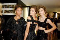 Dolce_Gabbana_Spring_2012_Backstage_7bJ3BnxDq2nx.jpg