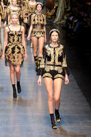 Dolce_Gabbana_Fall_2012_Wp__ayHM40yx.jpg