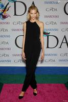 1493510_anja_rubik_attending_the_2014_cfda_950x0_1.jpg