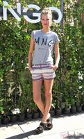 60257_toni_garrn_preparando_desfile_mango_080_barcelona_fashion_primavera_verano_2015.jpg