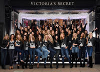 Adriana_Lima_2014_Victoria_Secret_Fashion_h_rsTtMzds5x.jpg