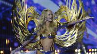 grosse_show_um_halbnackte_engel___victoria39s_secret_in_london_41_55810812.jpg