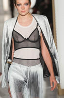 La_Perla_Spring_2015_Details_AJUGoE8iWLGx.jpg