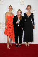 Karolina_Kurkova_and_Eva_Herzigova_with_Anya_Hindmarch_MBE_winner_of_Accessory_Designer_at_the_British_Fashion_Awards_in_partnership_with_Swarovski_British_Fashion_Council.jpg