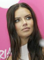 936full_adriana_lima__5_.jpg
