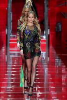 natasha_poly_fw_2015_Versace_5.jpg
