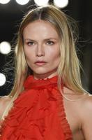 Natasha_Poly_Emilio_Pucci_FW15.16_Milan_details_03h.jpg