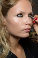 Natasha_Poly_Versace_FW15.16_Milan_BS_02h.jpg