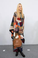 Chloe_Fall_2015_Backstage_i3xEpbEYH4Jx.jpg