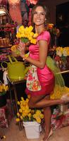 alessandra_ambrosio_victorias_secret_heavenly_flowers_12.jpg