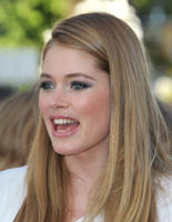 Doutzen_Kroes_The_Beaver_HQWorld__5_.jpg